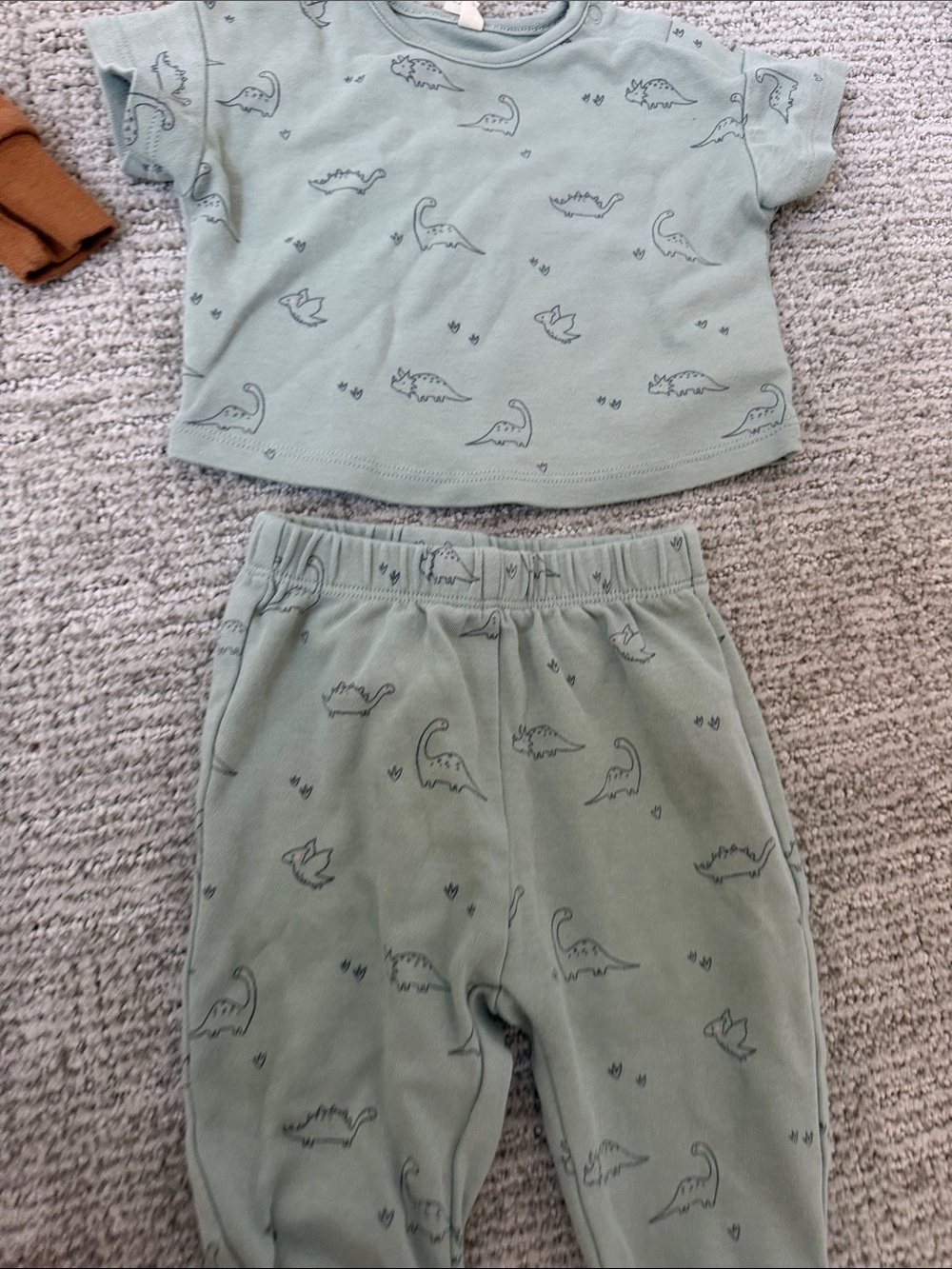 3-6 M Bundle - Picture 4 of 5